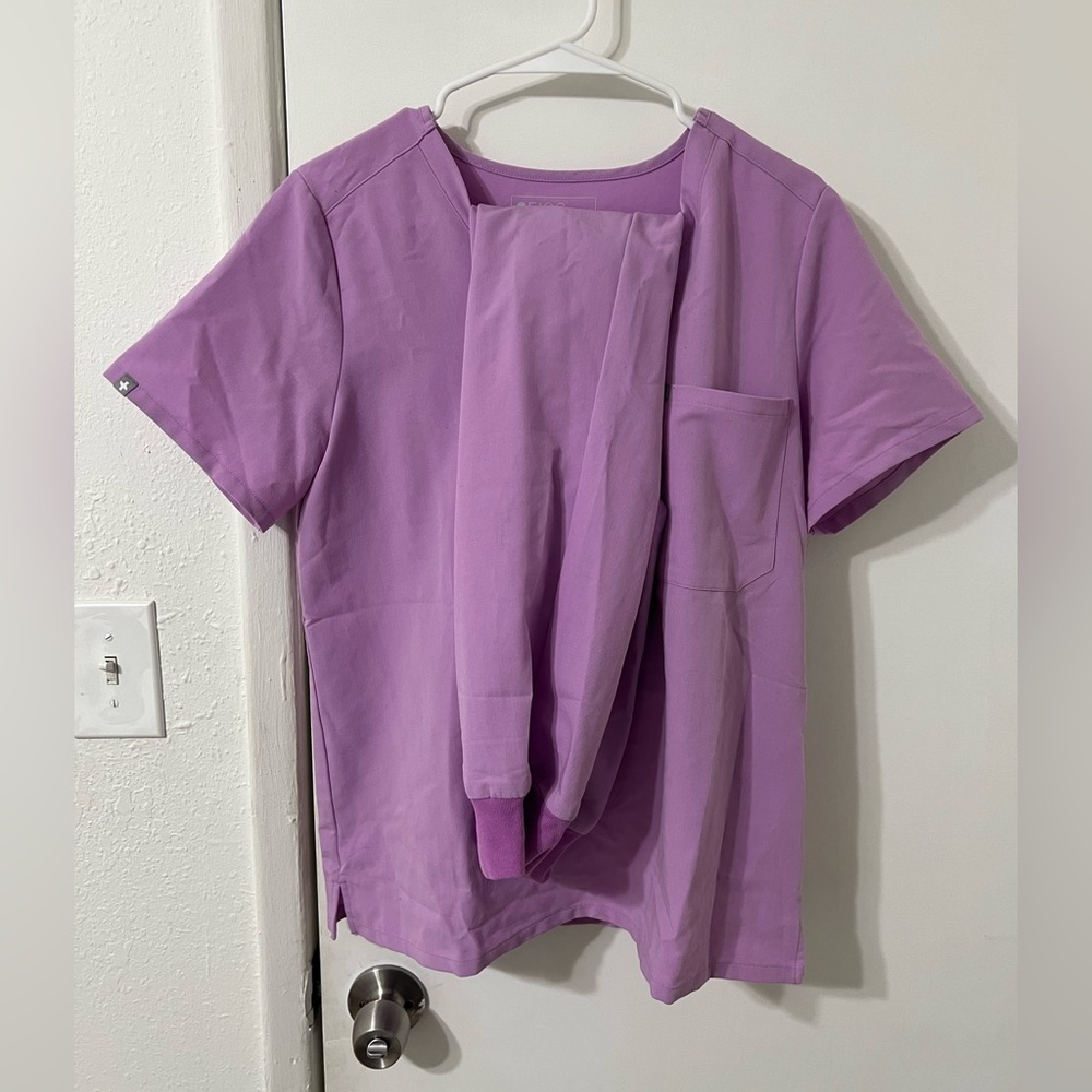 Women’s figs scrub set